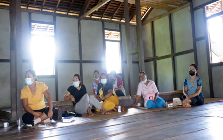 Seminar on gender, human and women’s rights and land rights in the Dayak Krio community in West Kalimantan, Indonesia. Photos by Ansilla Twiseda Mecer.